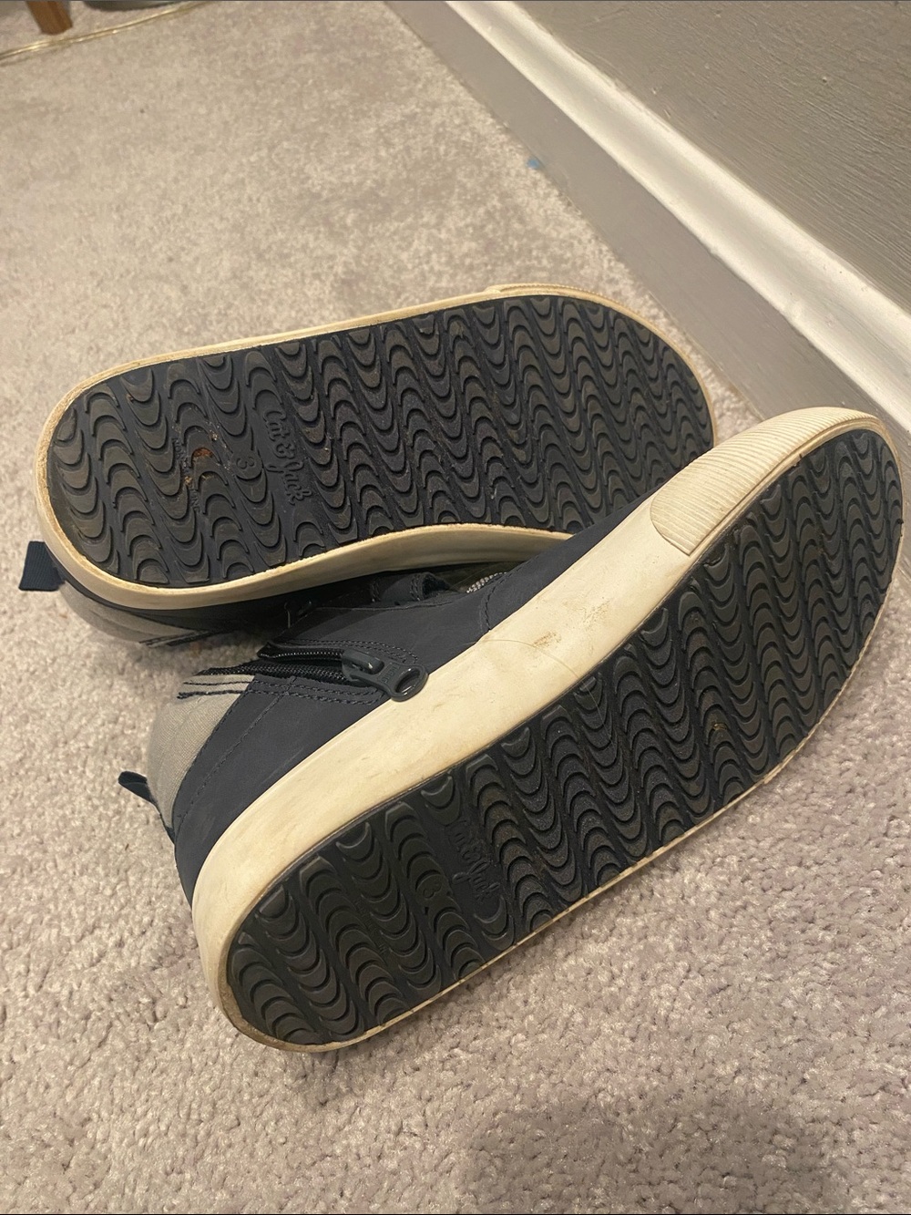 Cat & Jack boys Navy Blue High-Top Sneakers - barely worn! Classy! - Picture 3 of 5